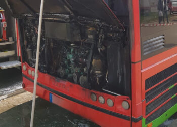 Pożar silnika autobusu MZK w Puławach [ZDJĘCIA]