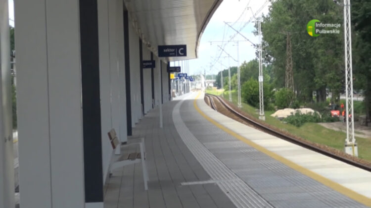 Zmiany na stacji PKP Puławy Miasto. Kasa biletowa działa w weekendy
