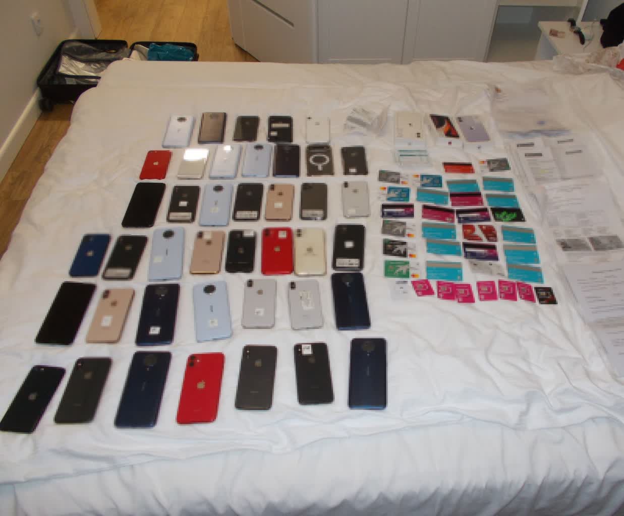 uzbek telefony.jpg