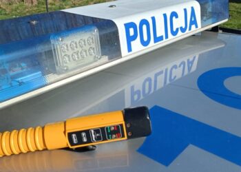 Miała 2 promile alkoholu i wyprzedzała na podwójnej ciągłej. 49-latka zatrzymana w Kazimierzu Dolnym