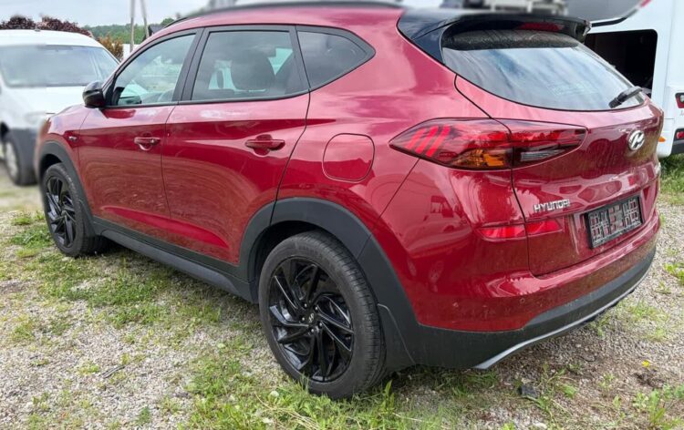 Hyundai, Kia i dziupla pełna części. Policja rozbiła złodziejski proceder