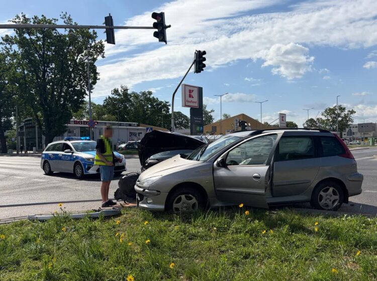 Groźne zdarzenie przy Urzędzie. Interweniowała policja