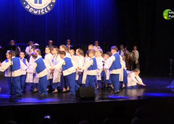 Śpiewali i tańczyli dla wszystkich mam. Koncert zespołu Powiśle [WIDEO]