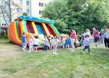 Integracja na pikniku w puławskim przedszkolu [WIDEO]