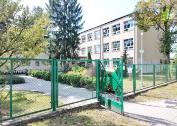 Jest wykonawca nowego placu zabaw przy SP nr 4. Inwestycję zrealizuje firma z Warszawy