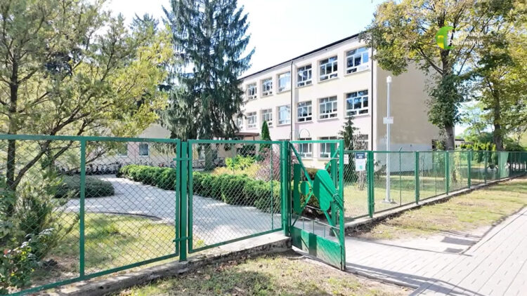 Jest wykonawca nowego placu zabaw przy SP nr 4. Inwestycję zrealizuje firma z Warszawy