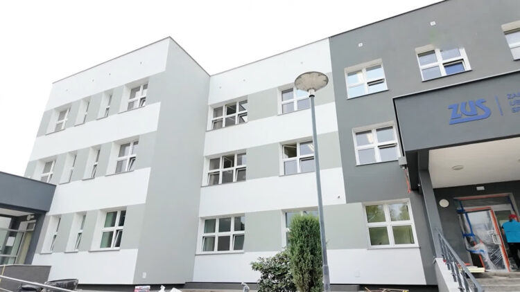 W piątek część urzędów będzie nieczynna. ZUS przypomina o dostępnych e-usługach