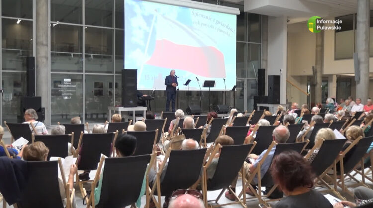 Zwiedzanie biblioteki, potyczki z piosenką i potańcówka retro. 15 sierpnia pełen atrakcji w Puławach