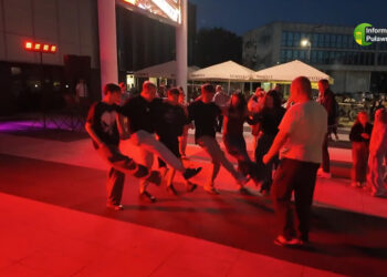 Zabawa na sto dwa. Potańcówka na placu Chopina za nami [WIDEO]