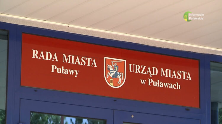 Wracają obrady Rady Miasta Puławy. Radni spotkają się w czwartek